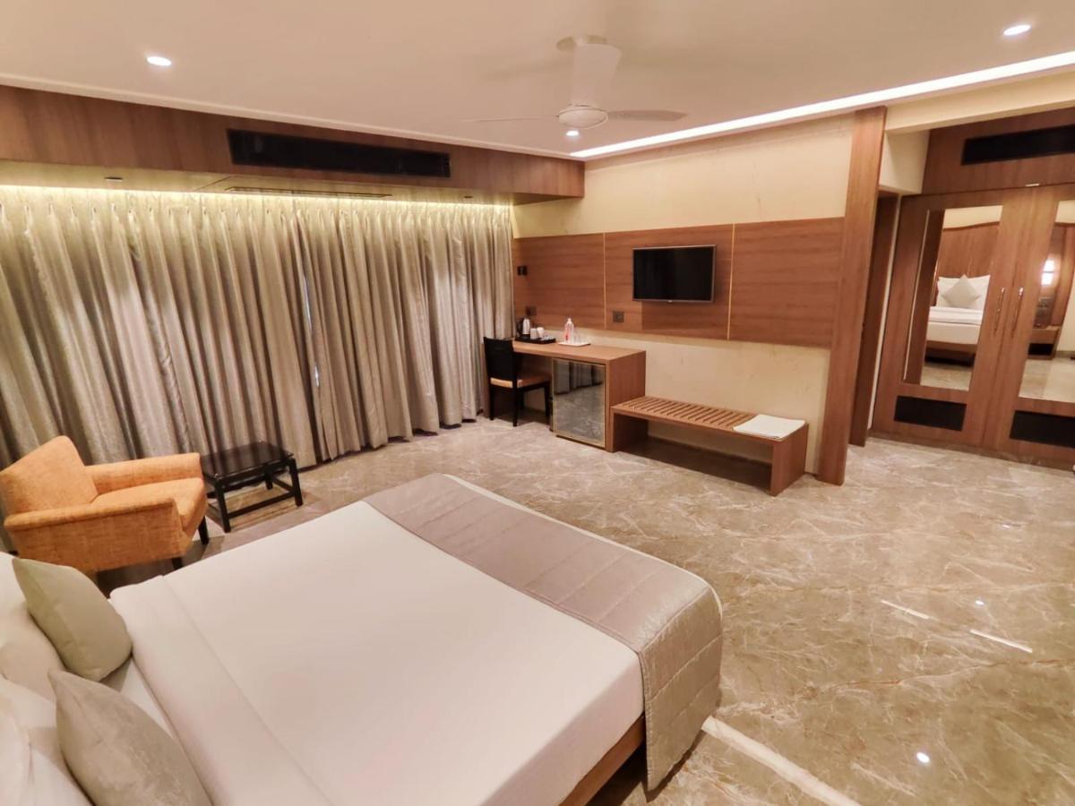מומביי Hotel Archana Residency מראה חיצוני תמונה