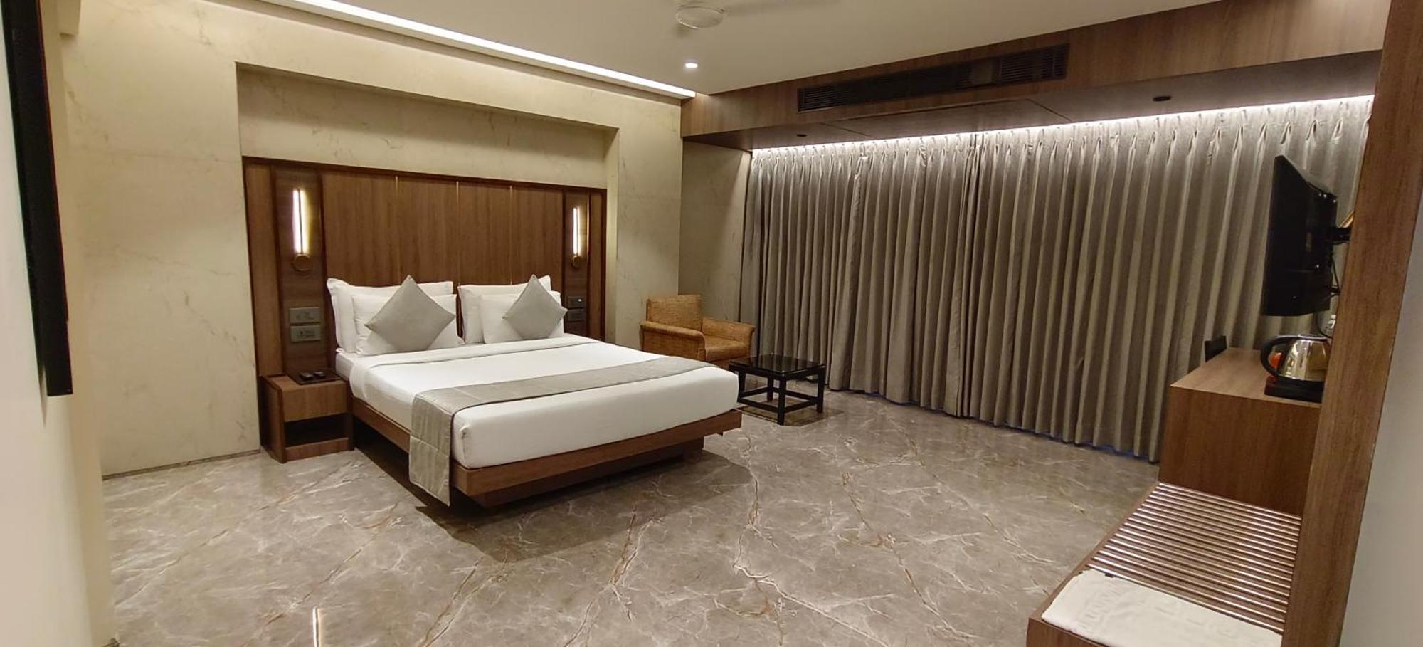 מומביי Hotel Archana Residency מראה חיצוני תמונה