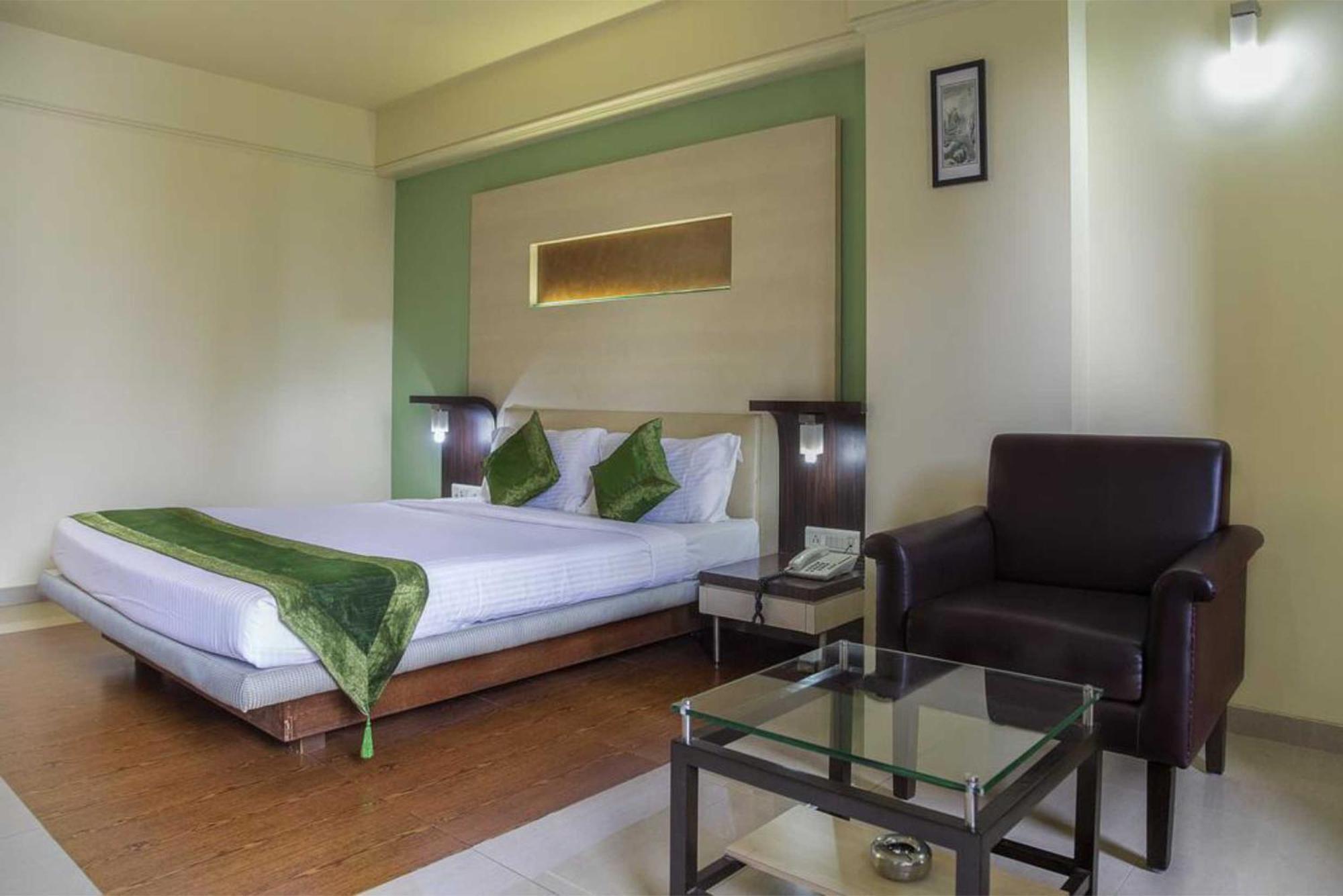 מומביי Hotel Archana Residency מראה חיצוני תמונה